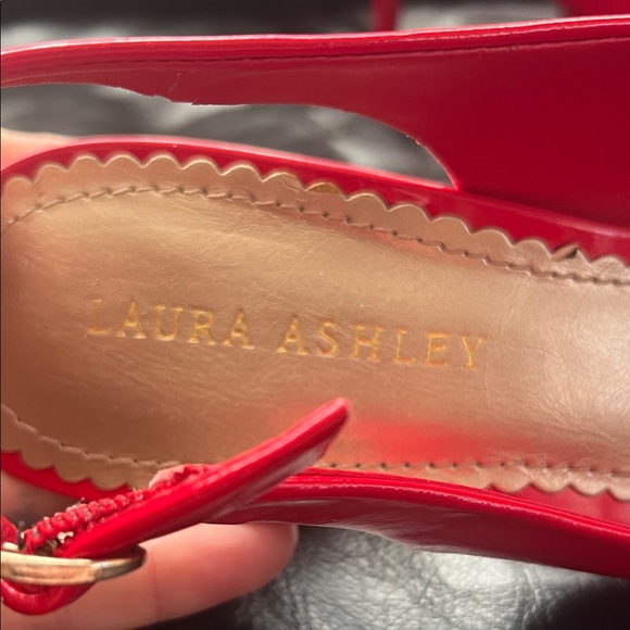 Like new Laura Ashley Vibrant Red Slingback Heels - Picture 2 of 16